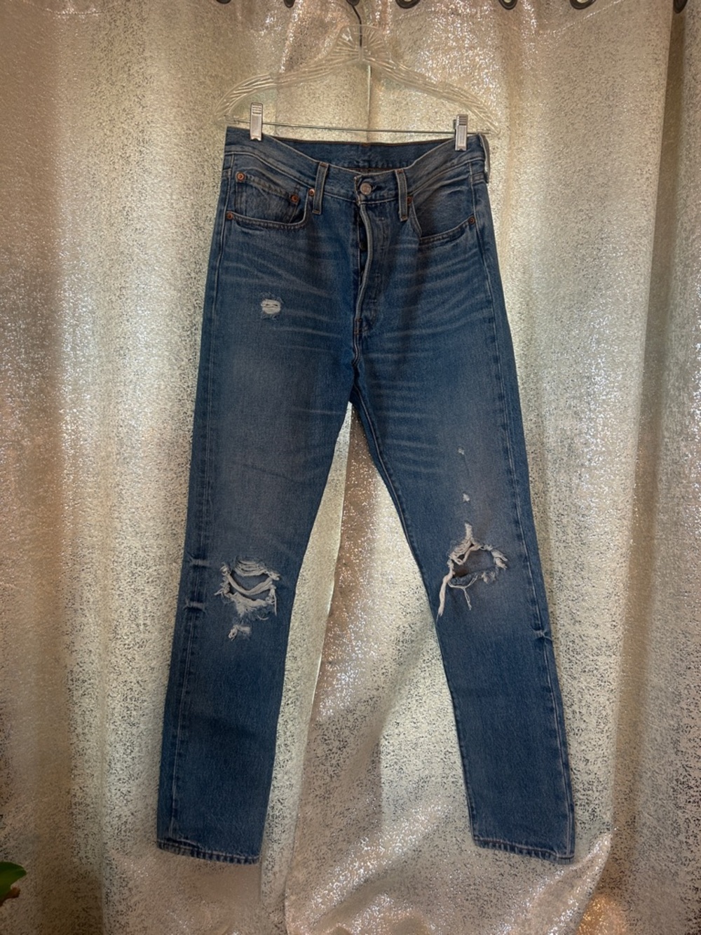 Levi’s 501 - Distressed Dark Blue Jeans - size W30 L32